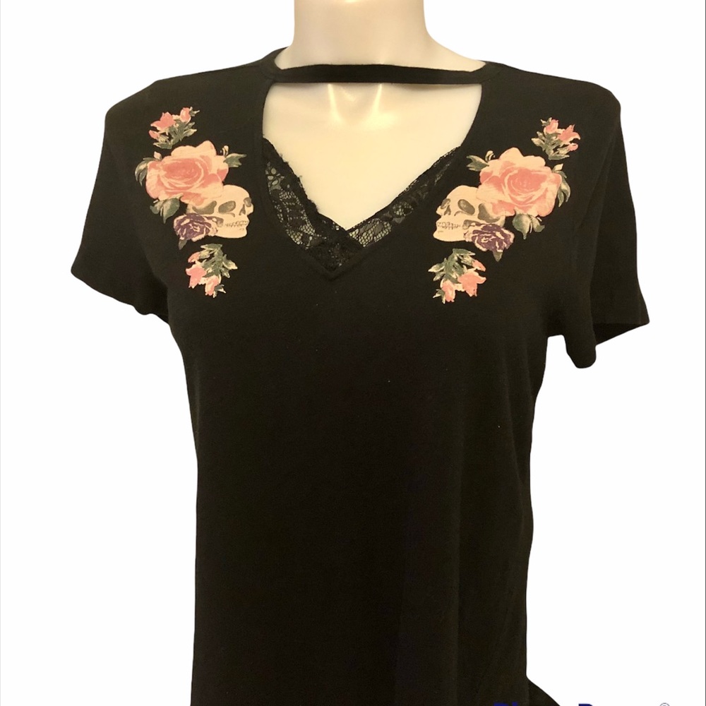 Torrid Women's 1X Plus Lightweight Black Lace & Rose Trim Top